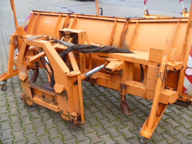 Unimog Schneepflug - Schneeschild Beilhack PV28-3 - Lâmina limpa-neves: foto 3 Unimog Schneepflug - Schneeschild Beilhack PV28-3 - Lâmina limpa-neves: foto 3