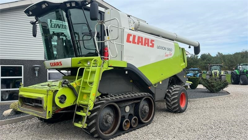 Claas LEXION 560 Med ny bælter og 4wd - Ceifeira debulhadora: foto 2 Claas LEXION 560 Med ny bælter og 4wd - Ceifeira debulhadora: foto 2