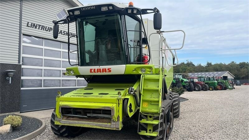Claas LEXION 560 Med ny bælter og 4wd - Ceifeira debulhadora: foto 3 Claas LEXION 560 Med ny bælter og 4wd - Ceifeira debulhadora: foto 3