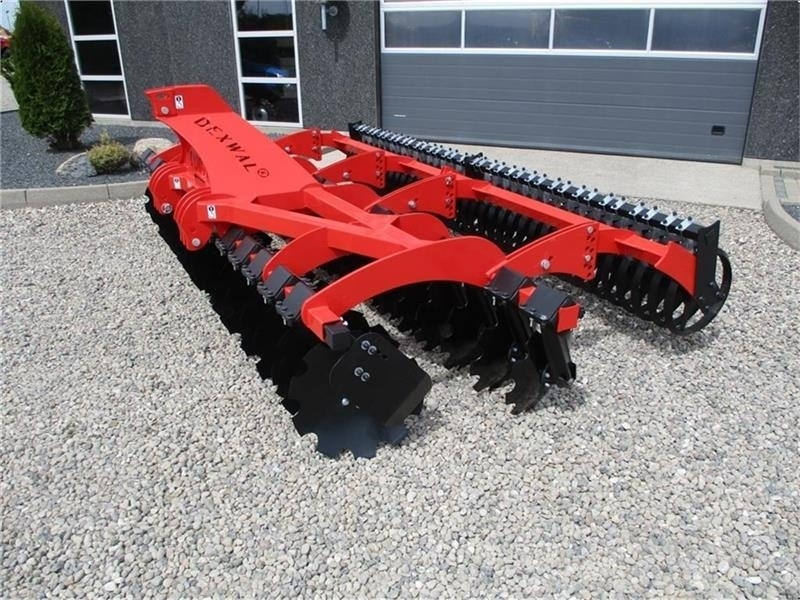 Locação de Dexwal Mamut 4 m med v-rings pakker og 560 mm tallerkner Dexwal Mamut 4 m med v-rings pakker og 560 mm tallerkner: foto 7 Locação de Dexwal Mamut 4 m med v-rings pakker og 560 mm tallerkner Dexwal Mamut 4 m med v-rings pakker og 560 mm tallerkner: foto 7