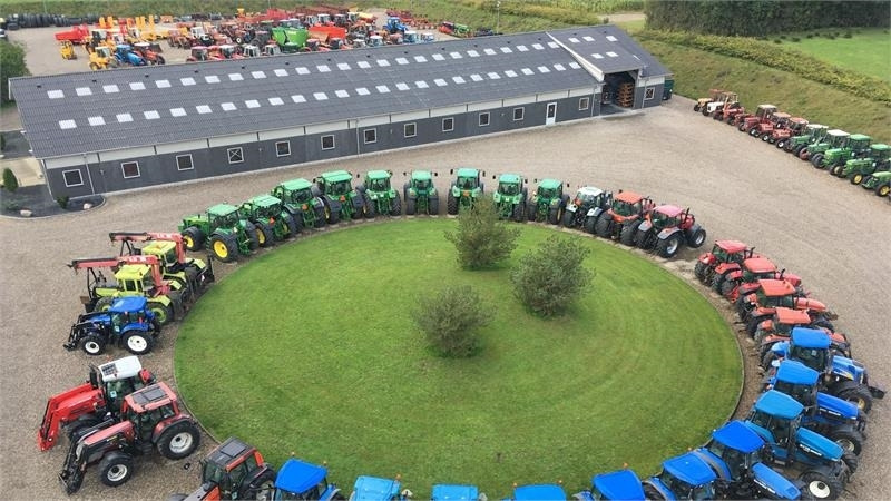 Fendt 828 Profi model. Meget flot traktor med nye fordæ - Trator: foto 3 Fendt 828 Profi model. Meget flot traktor med nye fordæ - Trator: foto 3