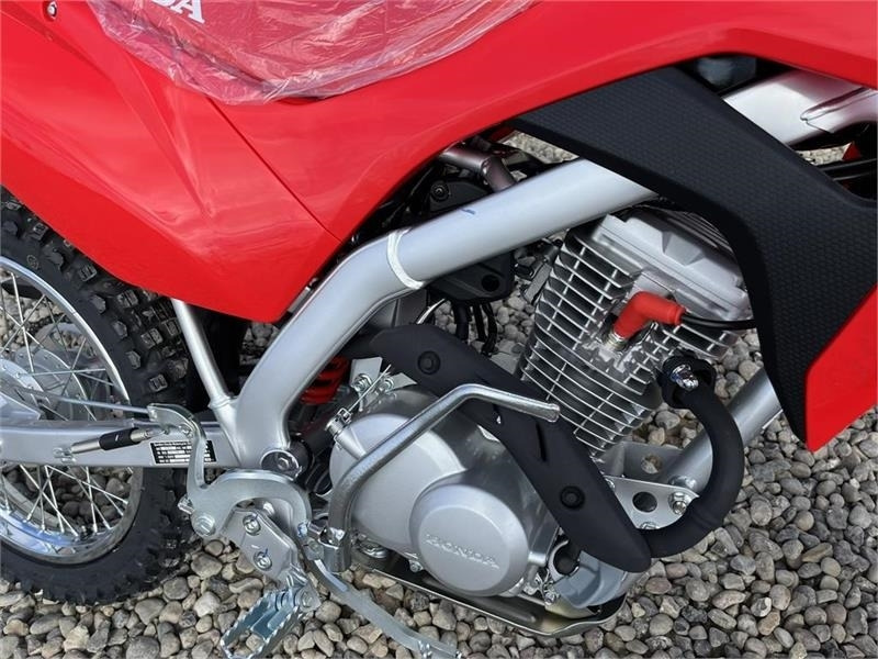 Honda CRF 125 FB Den helt nye model - Quadriciclo: foto 3 Honda CRF 125 FB Den helt nye model - Quadriciclo: foto 3