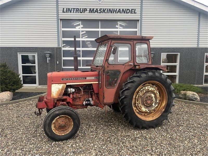 IH 574 handy traktor med servostyring. - Trator: foto 1 IH 574 handy traktor med servostyring. - Trator: foto 1