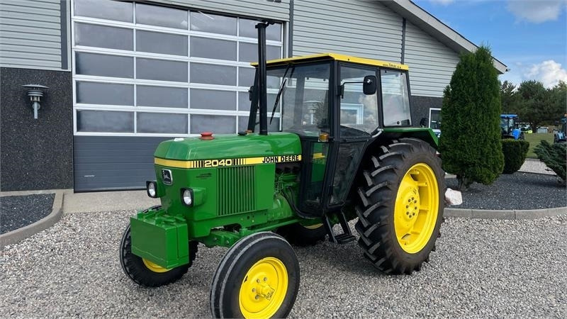 John Deere 2040 Med nye dæk hele vejen rundt - Trator: foto 2 John Deere 2040 Med nye dæk hele vejen rundt - Trator: foto 2
