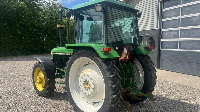 John Deere 2650 Med SGII kabine, 540 og 1000 pto omd - Trator: foto 3 John Deere 2650 Med SGII kabine, 540 og 1000 pto omd - Trator: foto 3