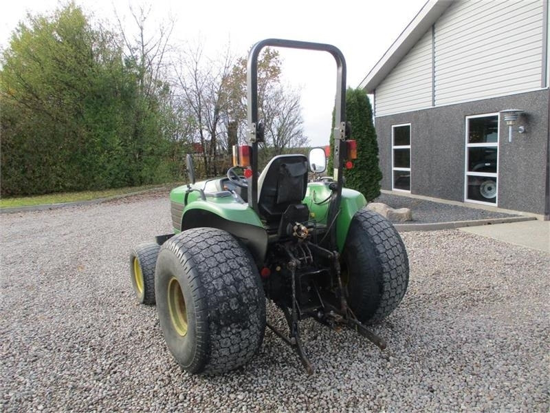 Trator John Deere 4600 Med Græshjul: foto 11