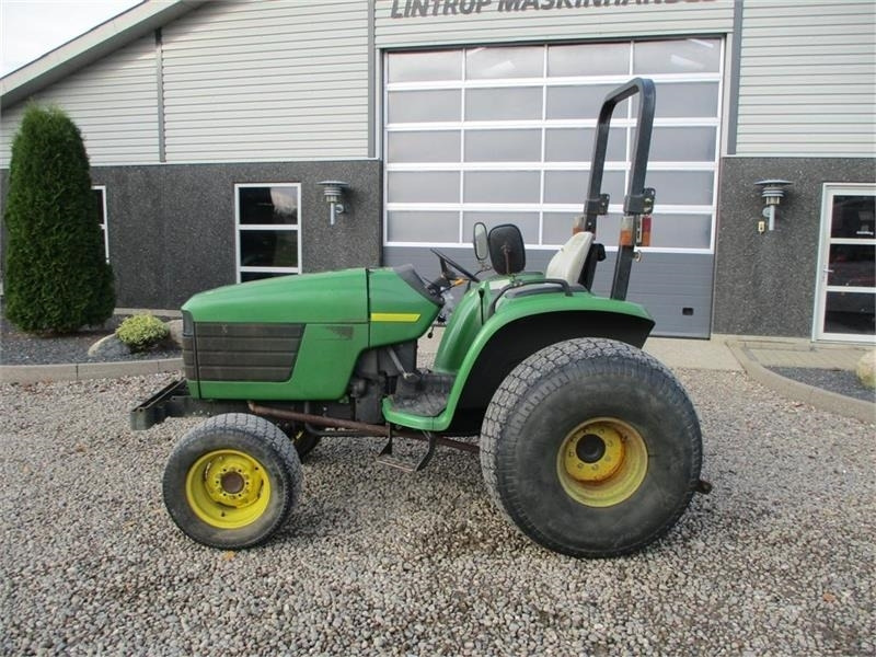 Trator John Deere 4600 Med Græshjul: foto 10