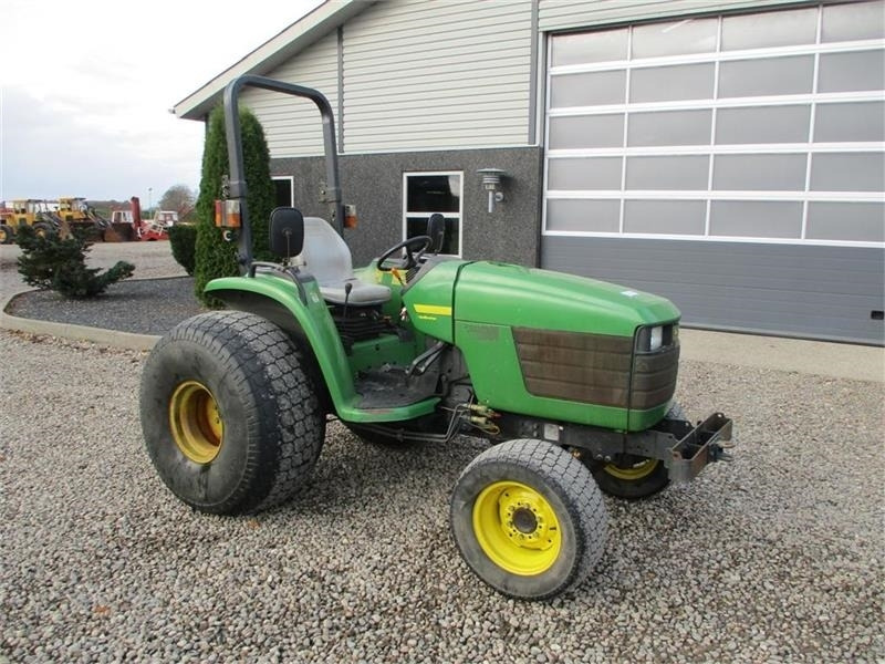 Trator John Deere 4600 Med Græshjul: foto 16