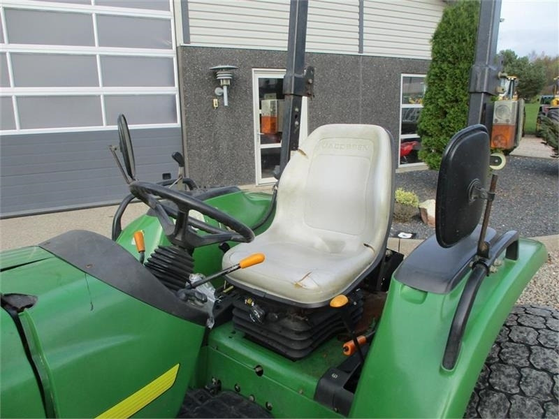 Trator John Deere 4600 Med Græshjul: foto 6