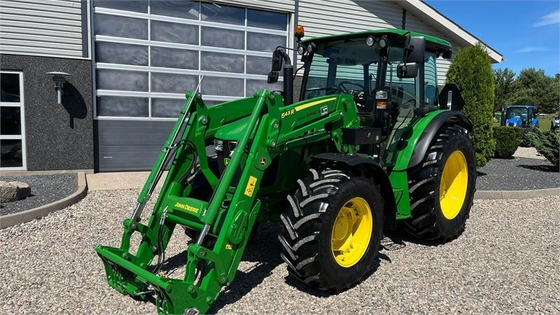 John Deere 5115M Med frontlæsser, som ny - Trator: foto 2 John Deere 5115M Med frontlæsser, som ny - Trator: foto 2