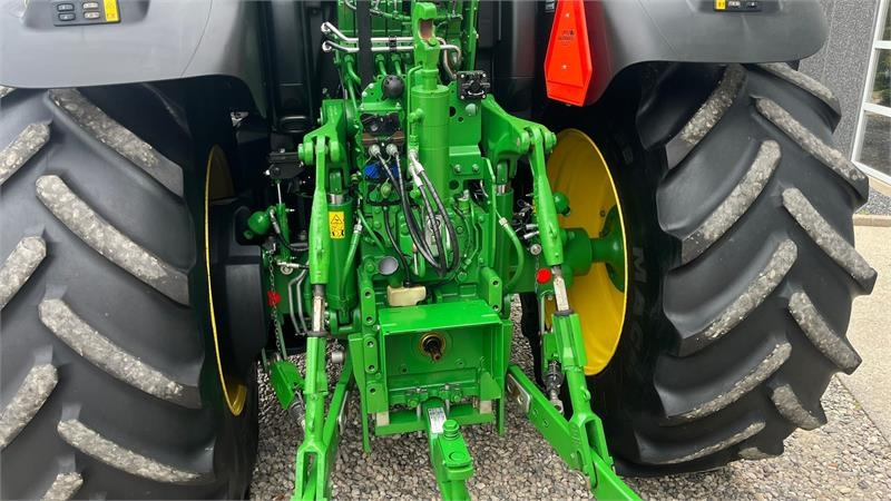 John Deere 6195R Premium Edition med frontlift - Trator: foto 5 John Deere 6195R Premium Edition med frontlift - Trator: foto 5