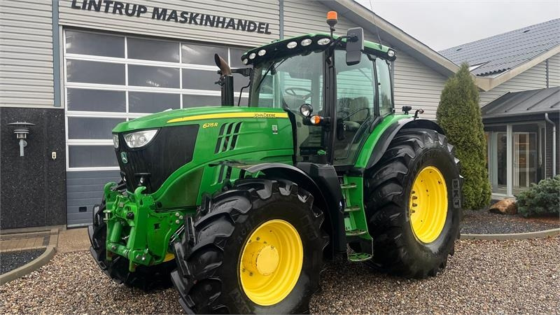 John Deere 6215R Med frontlift 50KMT - Trator: foto 2 John Deere 6215R Med frontlift 50KMT - Trator: foto 2