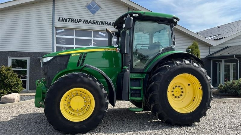 John Deere 7230R Med frontlift. Stor stærk traktor til små pe - Trator: foto 1 John Deere 7230R Med frontlift. Stor stærk traktor til små pe - Trator: foto 1