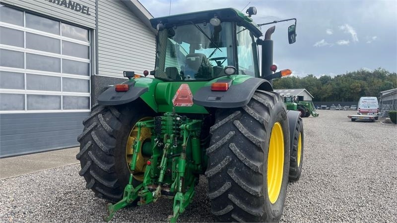 Locação de John Deere 8230 Med frontlift  John Deere 8230 Med frontlift: foto 15