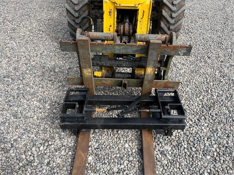 Kramer 750T Allrad med pallegafler og adabter. Med telesk - Carregadeira articulada: foto 4 Kramer 750T Allrad med pallegafler og adabter. Med telesk - Carregadeira articulada: foto 4
