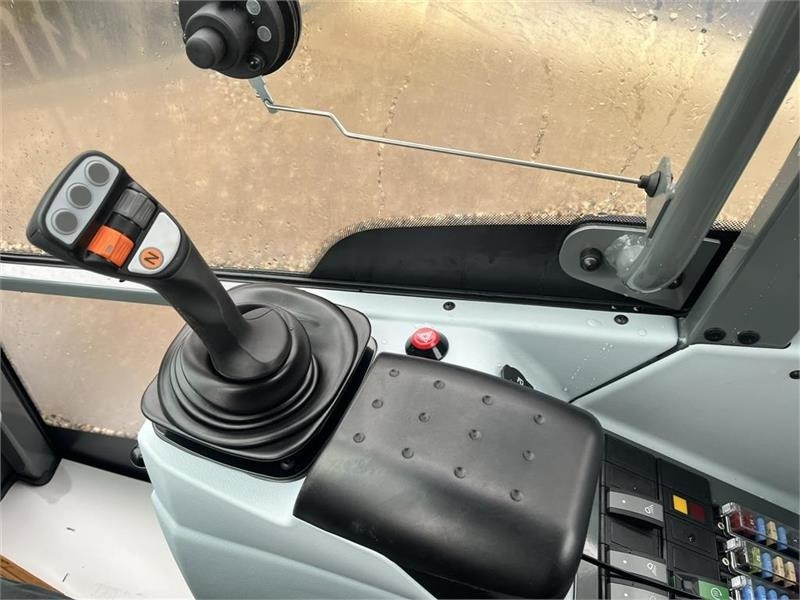 Kramer KL25.5T med teleskoparm, så den har stor rækkevidd - Carregadeira de rodas: foto 3 Kramer KL25.5T med teleskoparm, så den har stor rækkevidd - Carregadeira de rodas: foto 3