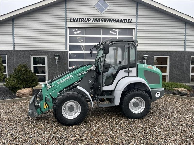 Kramer KL25.5T med teleskoparm, så den har stor rækkevidd - Carregadeira de rodas: foto 1 Kramer KL25.5T med teleskoparm, så den har stor rækkevidd - Carregadeira de rodas: foto 1