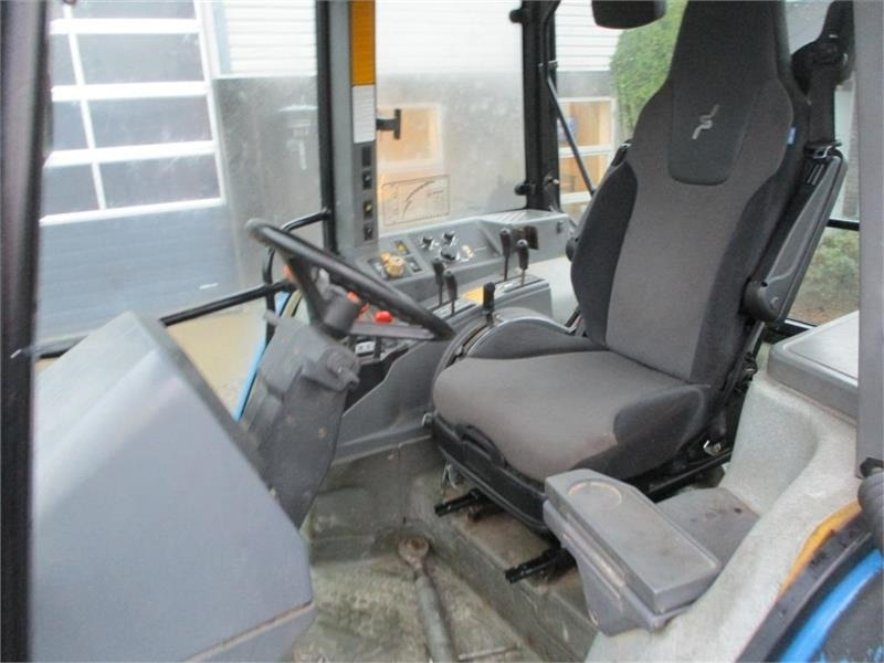 New Holland 7840 SLE, med rigtig god dæk montering og knap på - Trator: foto 5 New Holland 7840 SLE, med rigtig god dæk montering og knap på - Trator: foto 5