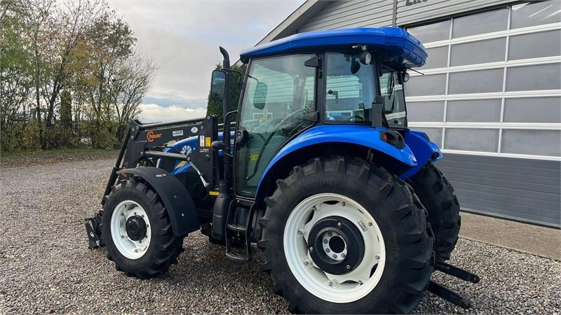 New Holland TD5.75 Med frontlæsser med parallelføring, 3die fu - Trator: foto 3 New Holland TD5.75 Med frontlæsser med parallelføring, 3die fu - Trator: foto 3