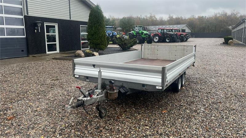 Selandia Maskintrailer med vip og rampe med hydrau - Reboque plataforma/ Caixa aberta: foto 3 Selandia Maskintrailer med vip og rampe med hydrau - Reboque plataforma/ Caixa aberta: foto 3