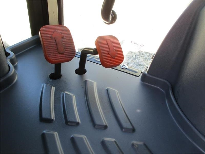 Solis 26 HST med kabine og Industrihjul - Trator: foto 3 Solis 26 HST med kabine og Industrihjul - Trator: foto 3