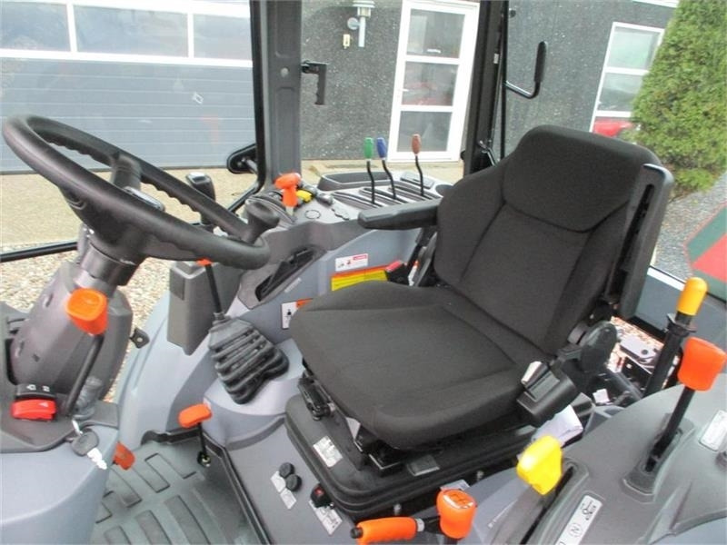 Solis 60 Med frontlift og frontPTO - Trator: foto 5 Solis 60 Med frontlift og frontPTO - Trator: foto 5