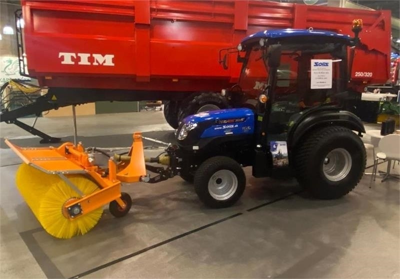 Solis H26 HST SnowEdition med Thyregod TK 1600 kost på - Trator: foto 1 Solis H26 HST SnowEdition med Thyregod TK 1600 kost på - Trator: foto 1