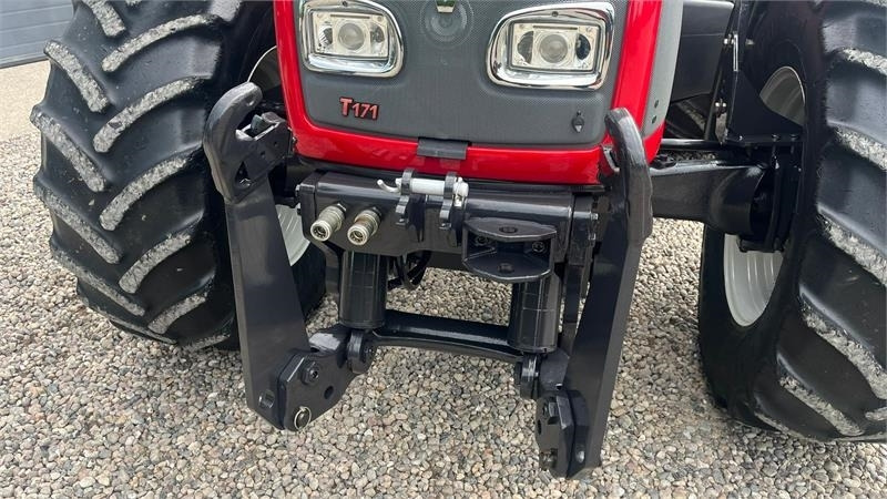 Valtra T171 Frontlift og fuld affjedring - Trator: foto 4 Valtra T171 Frontlift og fuld affjedring - Trator: foto 4