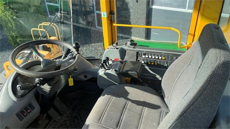 Volvo L70E Med hurtigskift og centralsmørring - Carregadeira de rodas: foto 4 Volvo L70E Med hurtigskift og centralsmørring - Carregadeira de rodas: foto 4