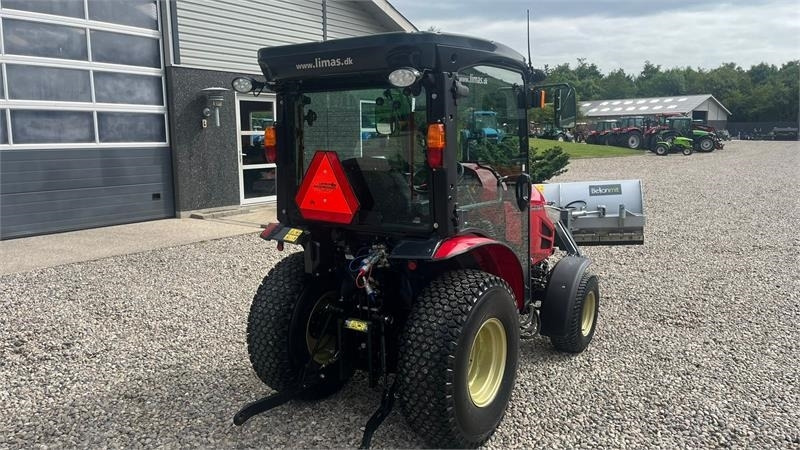 Trator Yanmar YT 235H 4WD Snow Edition med sneplov og spreder: foto 16