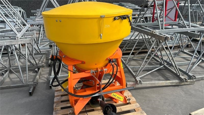 Trator municipal Yanmar YT 235H 4WD Snow Edition med sneplov og spreder: foto 10