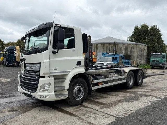 DAF CF 480 HAAKARM/ROLL-OFF TIPPER - Caminhão polibenne: foto 1 DAF CF 480 HAAKARM/ROLL-OFF TIPPER - Caminhão polibenne: foto 1