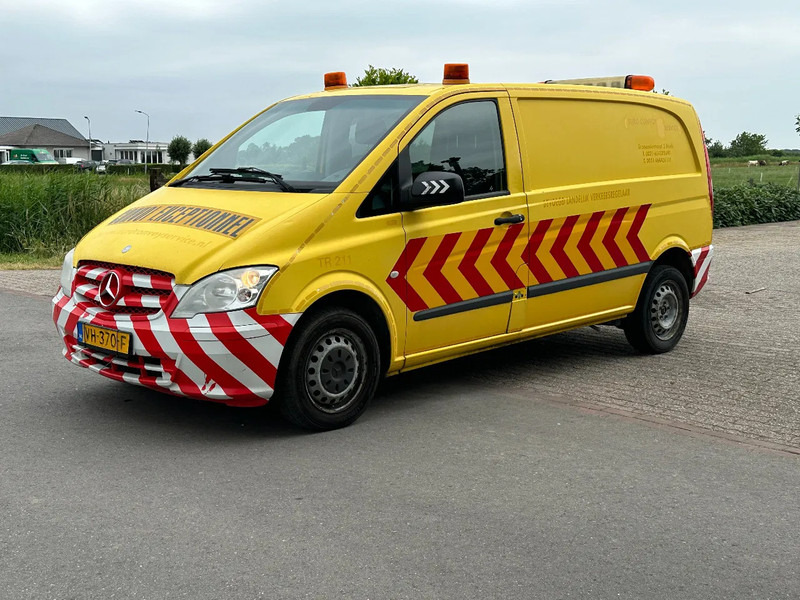 Mercedes-Benz Vito 113 CDI AUTOMAAT!!CONVOI EXCEPTIONNEL!!BEGELEIDINGSWAGEN!! - Furgão compacto: foto 3 Mercedes-Benz Vito 113 CDI AUTOMAAT!!CONVOI EXCEPTIONNEL!!BEGELEIDINGSWAGEN!! - Furgão compacto: foto 3