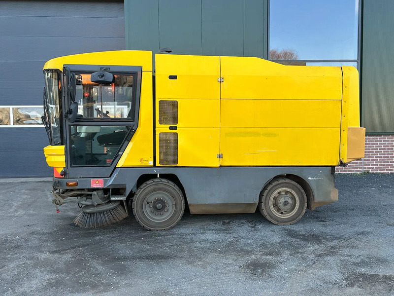 Ravo 530 VEEGMACHINE/SWEEPER!! - Varredora urbana: foto 2 Ravo 530 VEEGMACHINE/SWEEPER!! - Varredora urbana: foto 2