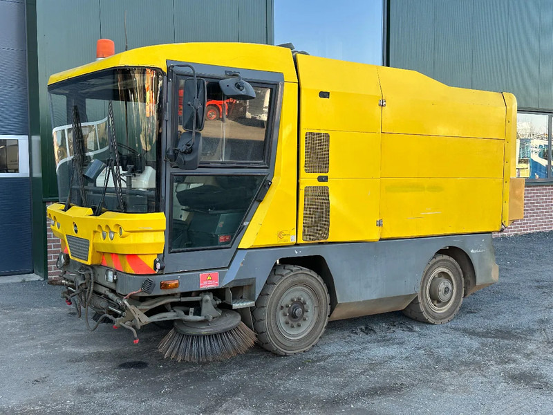 Ravo 530 VEEGMACHINE/SWEEPER!! - Varredora urbana: foto 1 Ravo 530 VEEGMACHINE/SWEEPER!! - Varredora urbana: foto 1