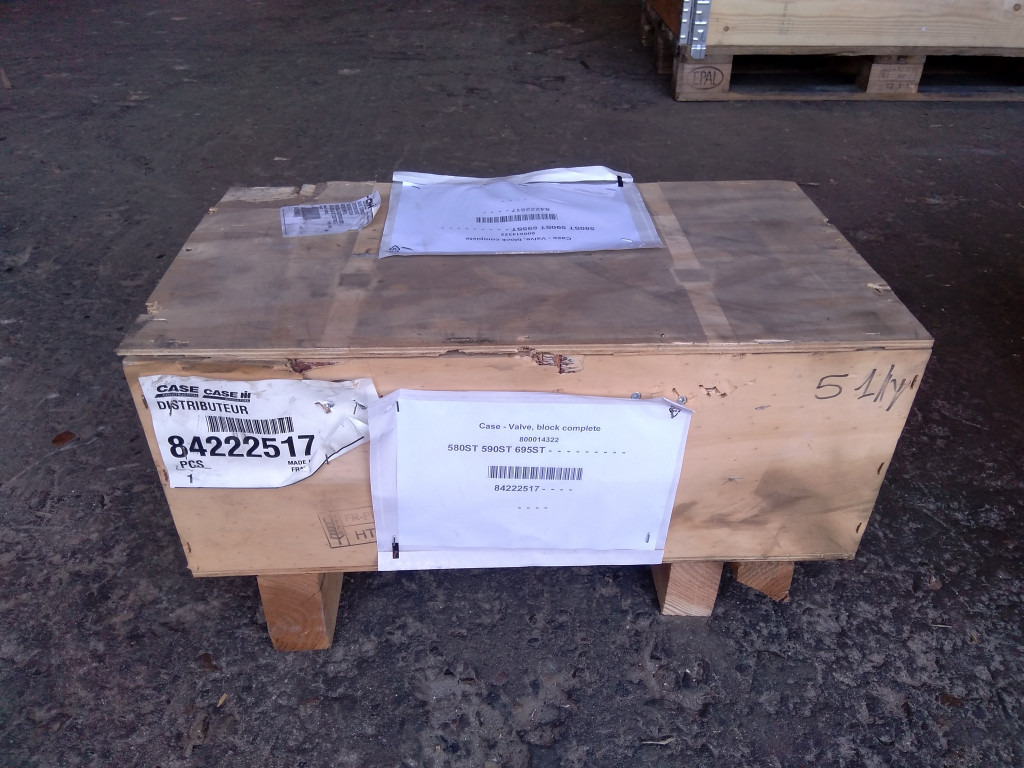 Case 84222517 - 47377730 - Válvula hidráulica de Máquina de construção: foto 3 Case 84222517 - 47377730 - Válvula hidráulica de Máquina de construção: foto 3