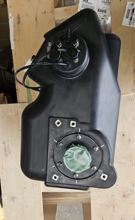 Case KRH21072 - Tanque de combustível de Máquina de construção: foto 3 Case KRH21072 - Tanque de combustível de Máquina de construção: foto 3