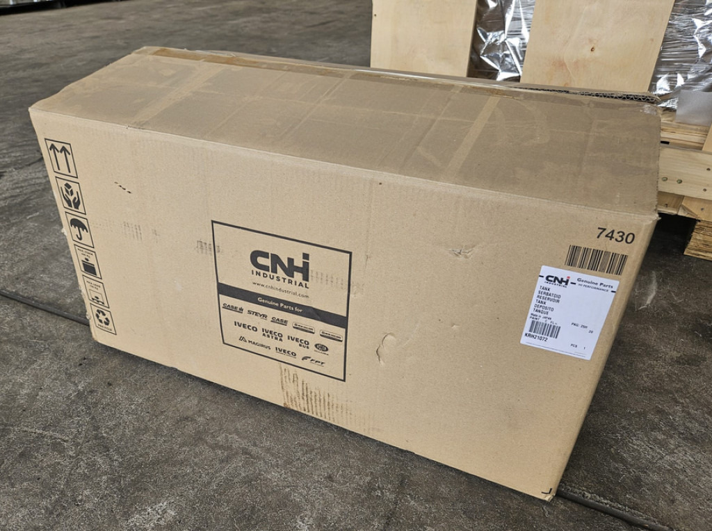 Case KRH21072 - Tanque de combustível de Máquina de construção: foto 4 Case KRH21072 - Tanque de combustível de Máquina de construção: foto 4
