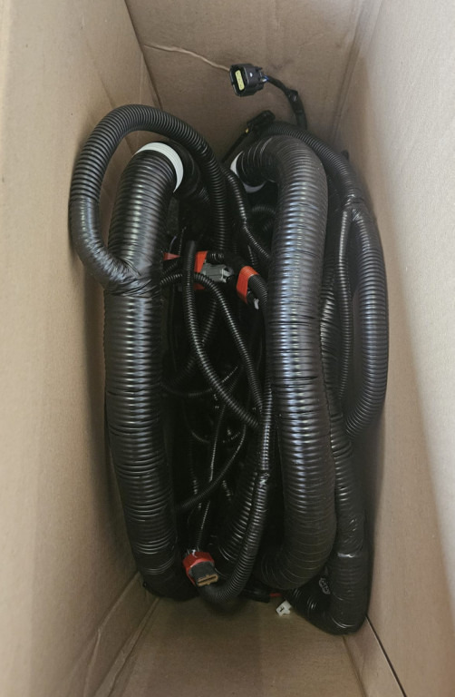 Case KSR13404 - KSR13401 - Cables/ Wire harness de Máquina de construção: foto 3 Case KSR13404 - KSR13401 - Cables/ Wire harness de Máquina de construção: foto 3