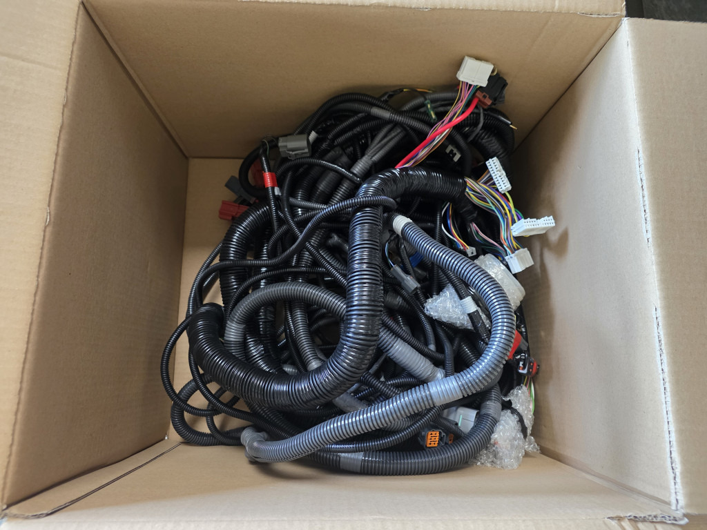 Case KTR12460 - Cables/ Wire harness de Máquina de construção: foto 2 Case KTR12460 - Cables/ Wire harness de Máquina de construção: foto 2