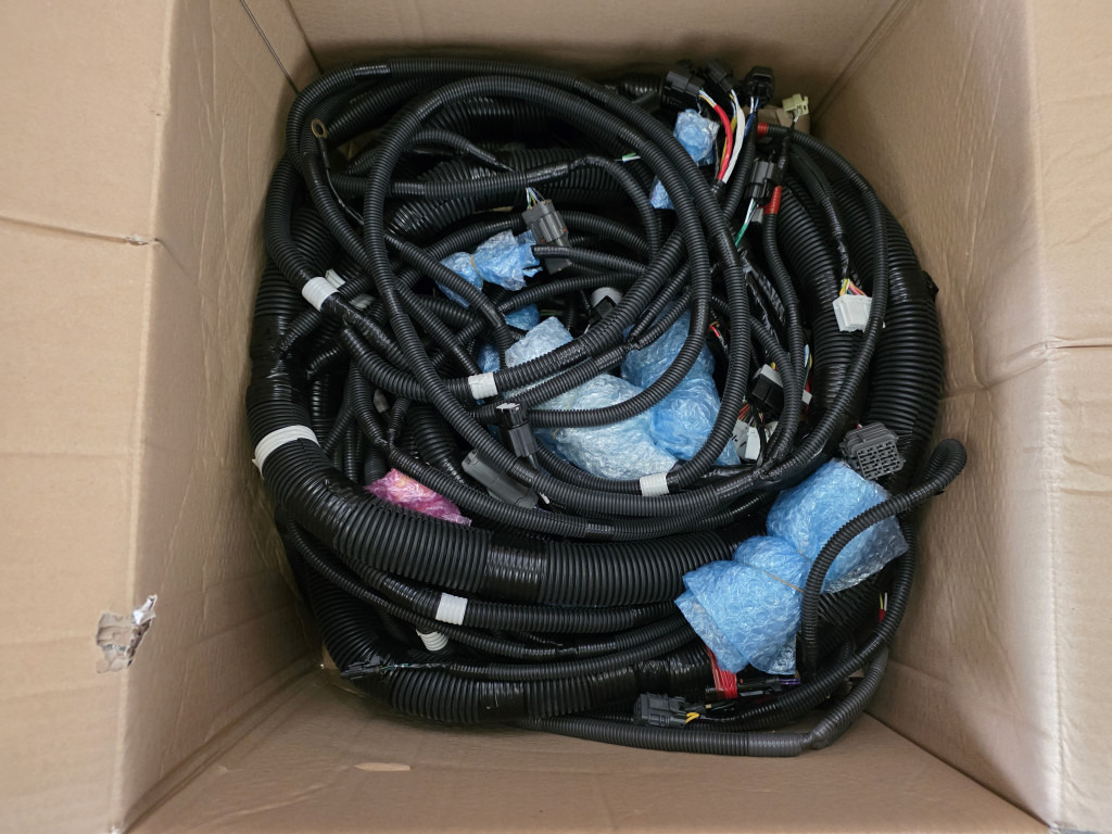 Case KWR10960 - Cables/ Wire harness de Máquina de construção: foto 1 Case KWR10960 - Cables/ Wire harness de Máquina de construção: foto 1