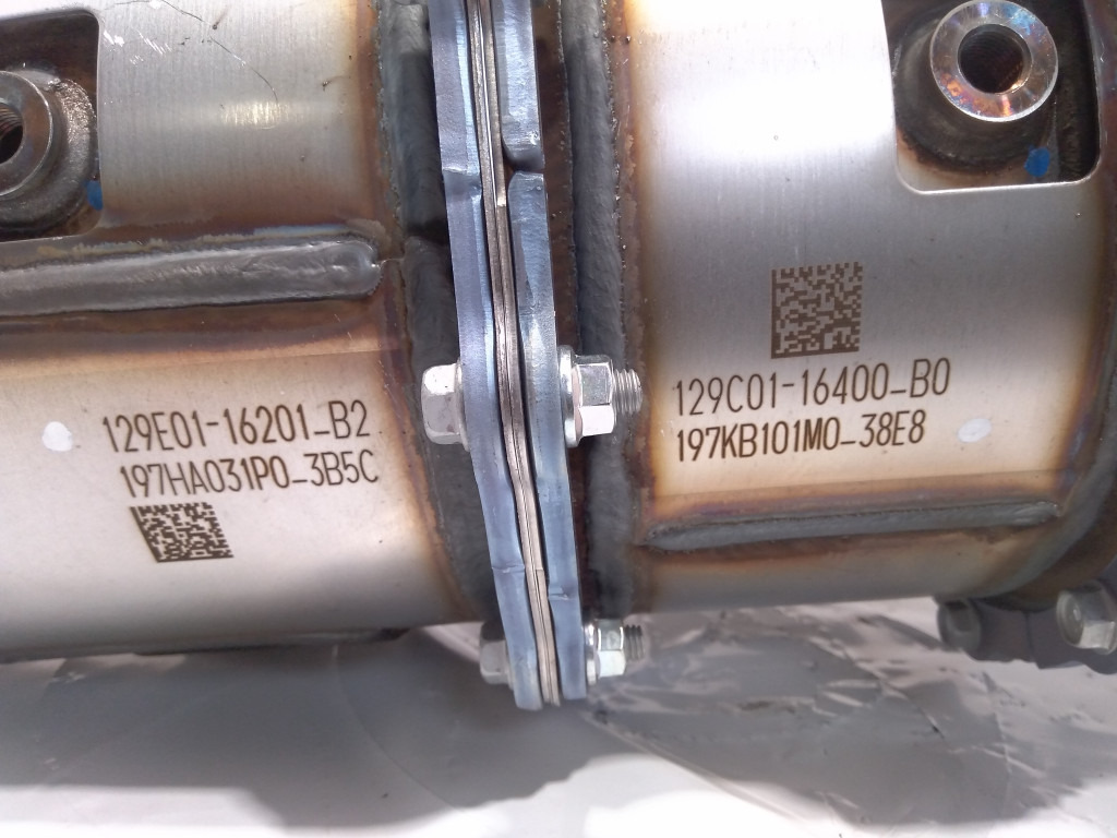 Case VV129E3016070 - 51548088 - Tanque para AdBlue de Máquina agrícola: foto 4 Case VV129E3016070 - 51548088 - Tanque para AdBlue de Máquina agrícola: foto 4