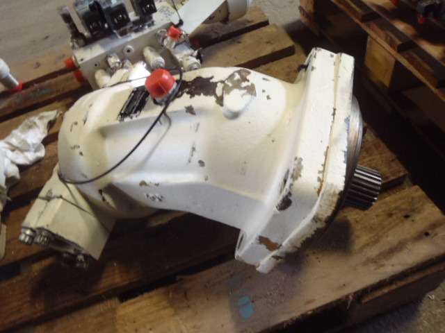 Caterpillar 2700288 - 4788808 - Motor de giro de Máquina de construção: foto 2 Caterpillar 2700288 - 4788808 - Motor de giro de Máquina de construção: foto 2