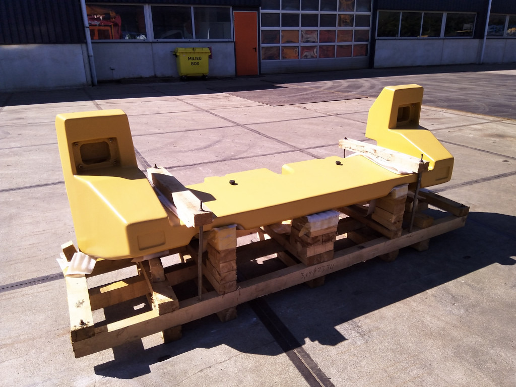 Caterpillar 3672334 - Contrapeso de Máquina de construção: foto 1 Caterpillar 3672334 - Contrapeso de Máquina de construção: foto 1