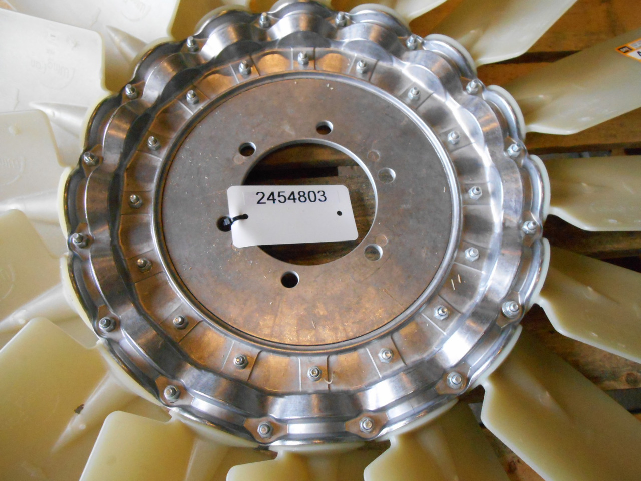 Caterpillar 4021897 - - Ventilador de Máquina de construção: foto 2 Caterpillar 4021897 - - Ventilador de Máquina de construção: foto 2