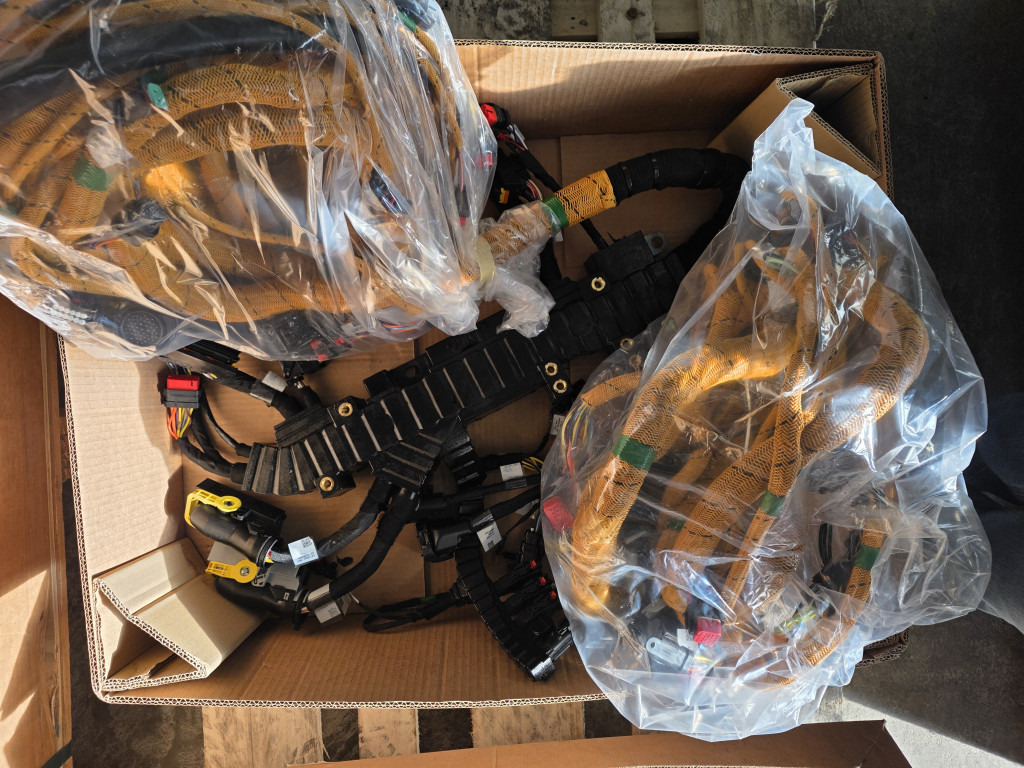 Caterpillar 6341687 - Cables/ Wire harness de Máquina de construção: foto 2 Caterpillar 6341687 - Cables/ Wire harness de Máquina de construção: foto 2