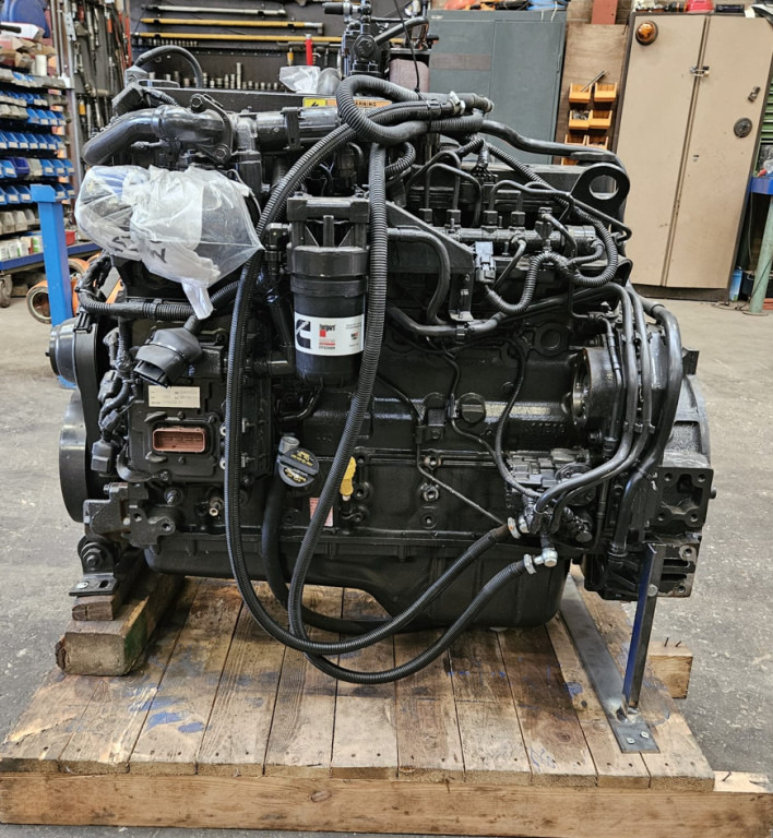 Cummins QSB6.7 - Motor de Máquina de construção: foto 1 Cummins QSB6.7 - Motor de Máquina de construção: foto 1