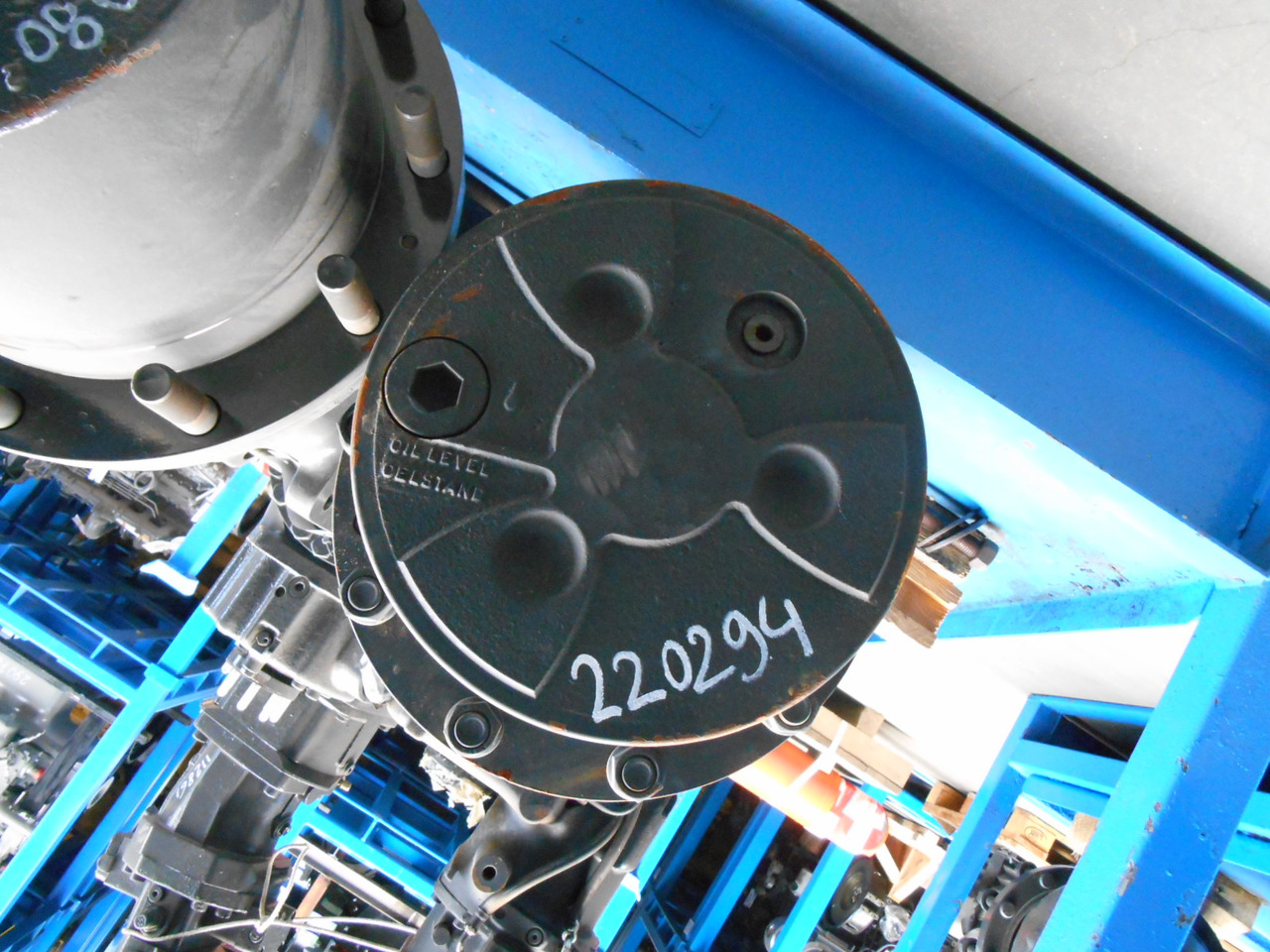 Hitachi 4457334 - 4472020106 - Eixo traseiro de Máquina de construção: foto 5 Hitachi 4457334 - 4472020106 - Eixo traseiro de Máquina de construção: foto 5