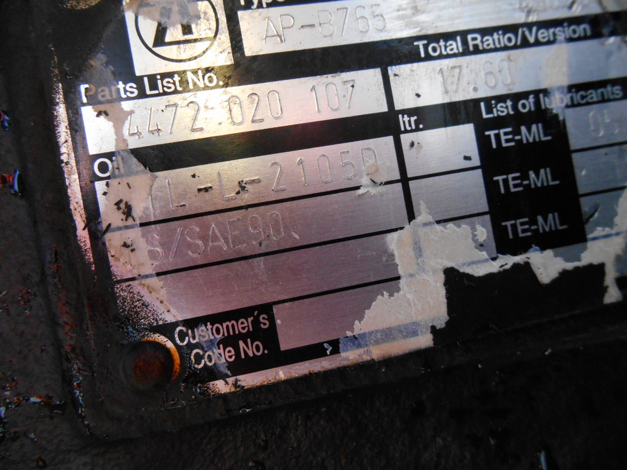 Hitachi 4457336 - Eixo traseiro de Máquina de construção: foto 5 Hitachi 4457336 - Eixo traseiro de Máquina de construção: foto 5