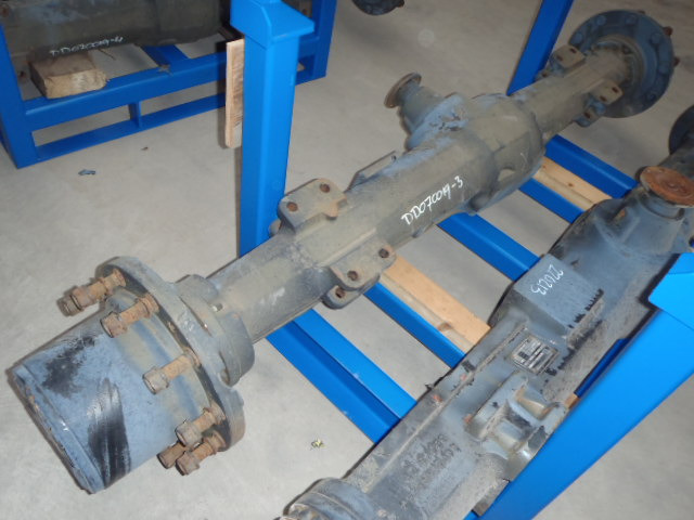 Hitachi 4479264 - Eixo traseiro de Máquina de construção: foto 1 Hitachi 4479264 - Eixo traseiro de Máquina de construção: foto 1